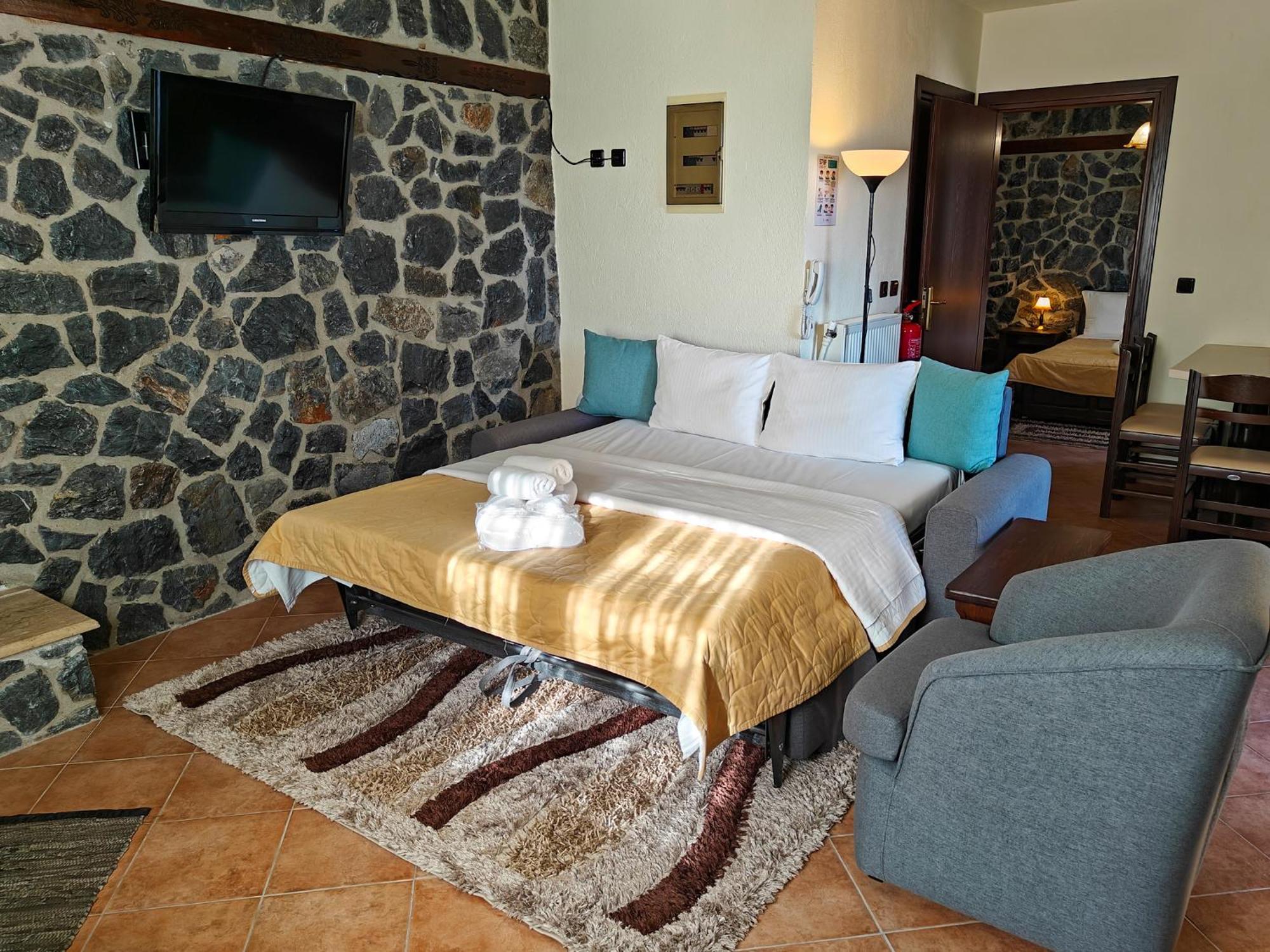 Yades Pozar Hotel Loutraki  Ngoại thất bức ảnh