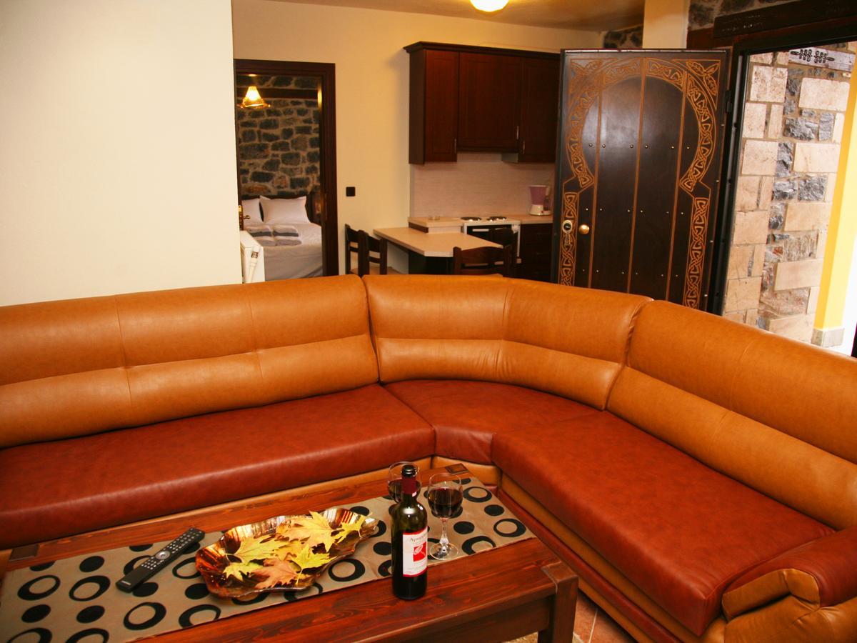 Yades Pozar Hotel Loutraki  Ngoại thất bức ảnh